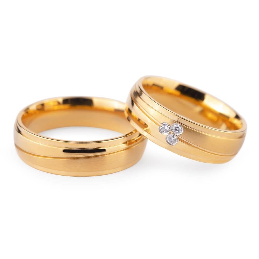 Golden wedding rings with diamonds "VMA 68"