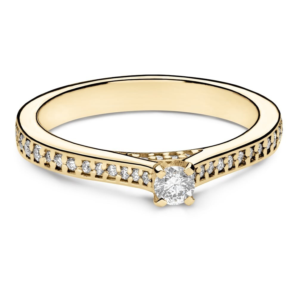 Engagement ring with brilliant "The only one 32"