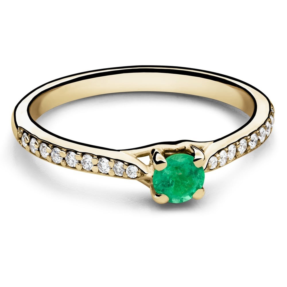 Gold ring with brilliants "Emerald 86"